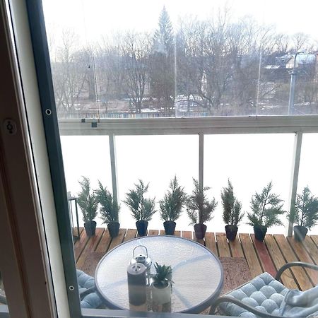 Stella'S Apartment - City Center - Free Secure Parking - Big Sun Terrace - Air Conditioning - Wifi - Tram To The Tallinn Bus Station And Old Town Eksteriør billede