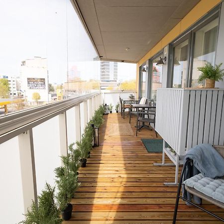 Stella'S Apartment - City Center - Free Secure Parking - Big Sun Terrace - Air Conditioning - Wifi - Tram To The Tallinn Bus Station And Old Town Eksteriør billede