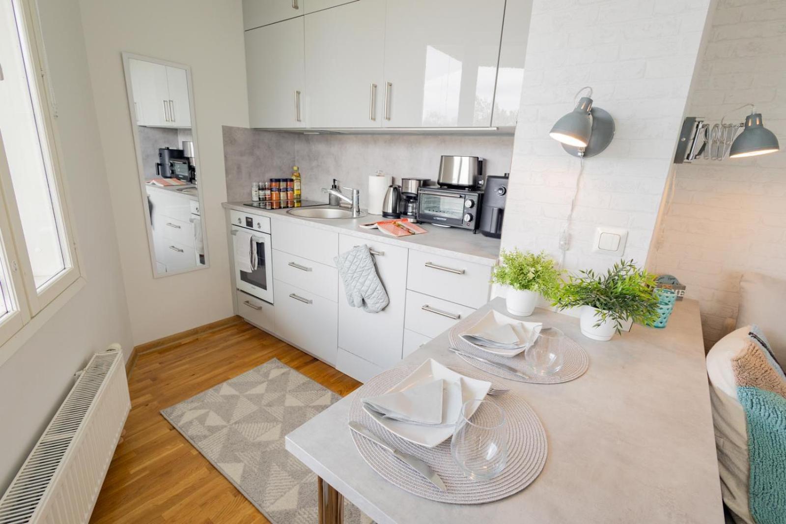 Stella'S Apartment - City Center - Free Secure Parking - Big Sun Terrace - Air Conditioning - Wifi - Tram To The Tallinn Bus Station And Old Town Eksteriør billede