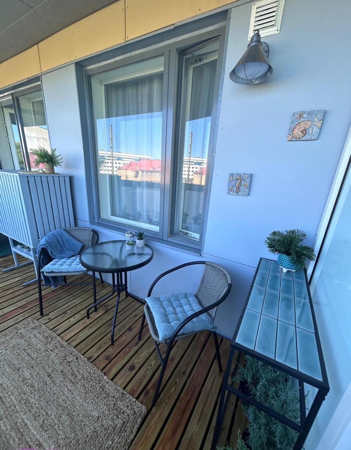Stella'S Apartment - City Center - Free Secure Parking - Big Sun Terrace - Air Conditioning - Wifi - Tram To The Tallinn Bus Station And Old Town Eksteriør billede