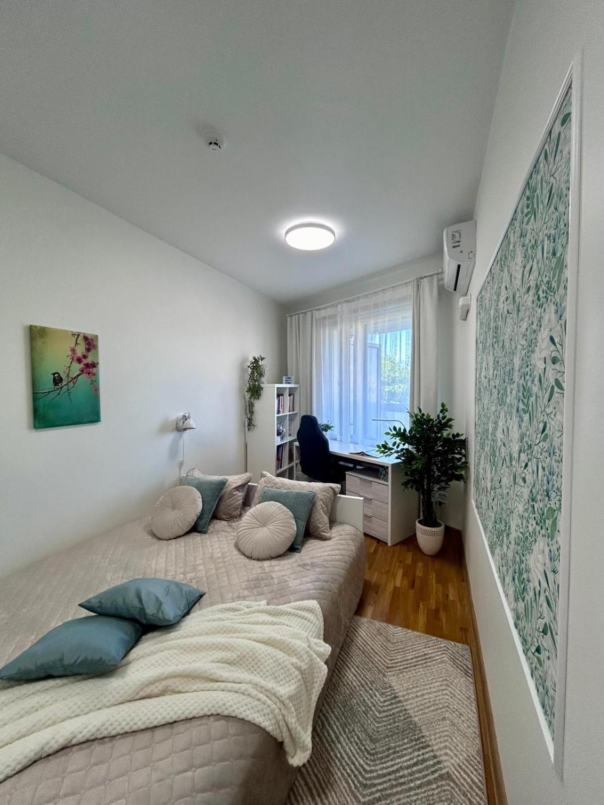 Stella'S Apartment - City Center - Free Secure Parking - Big Sun Terrace - Air Conditioning - Wifi - Tram To The Tallinn Bus Station And Old Town Eksteriør billede
