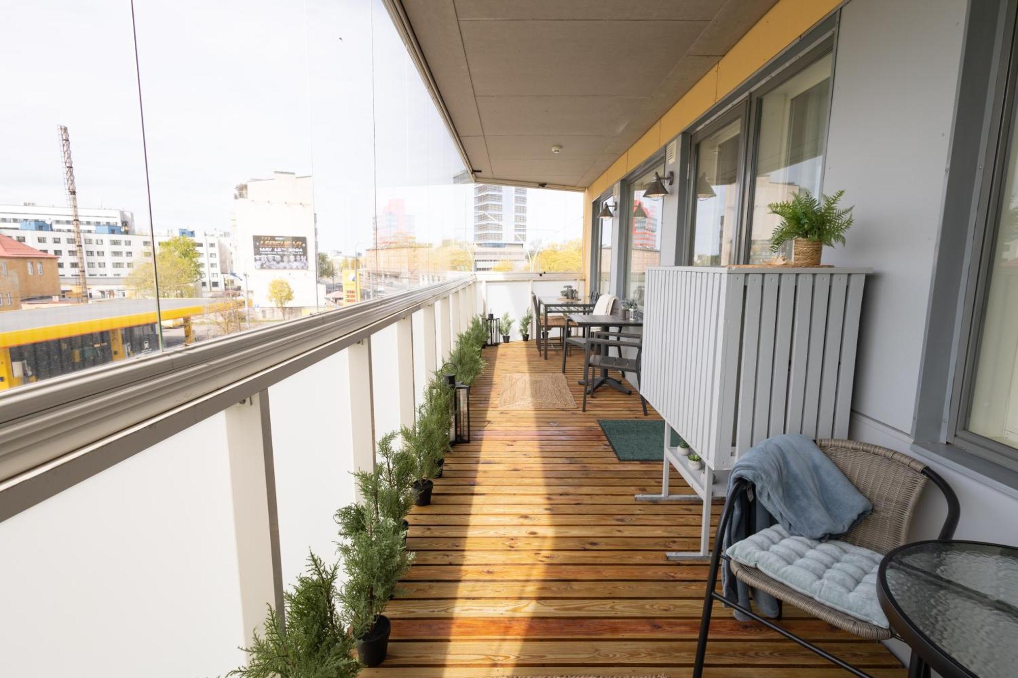 Stella'S Apartment - City Center - Free Secure Parking - Big Sun Terrace - Air Conditioning - Wifi - Tram To The Tallinn Bus Station And Old Town Eksteriør billede
