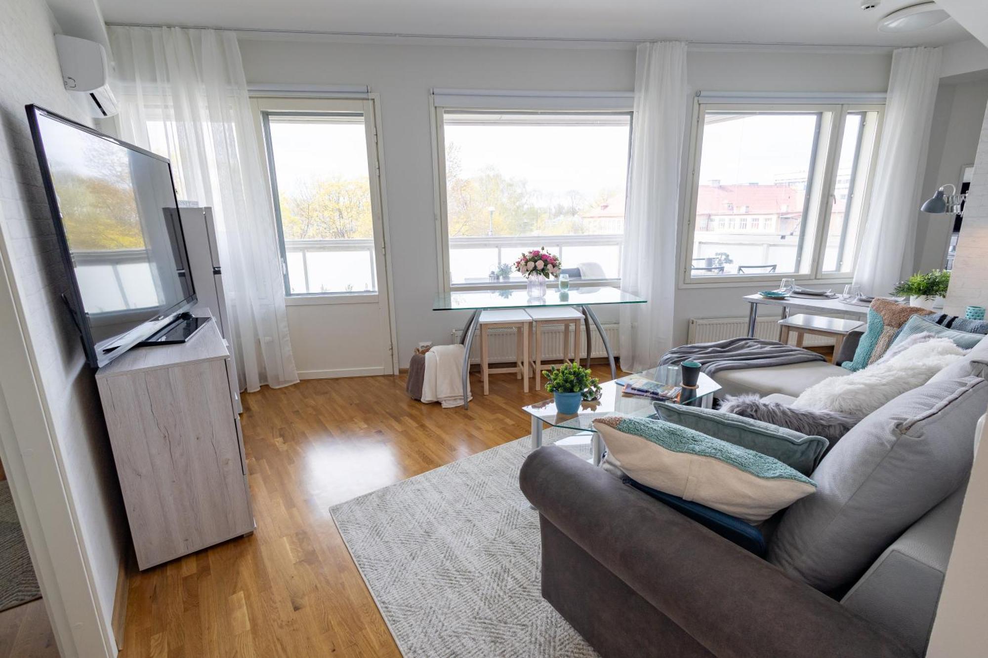 Stella'S Apartment - City Center - Free Secure Parking - Big Sun Terrace - Air Conditioning - Wifi - Tram To The Tallinn Bus Station And Old Town Eksteriør billede
